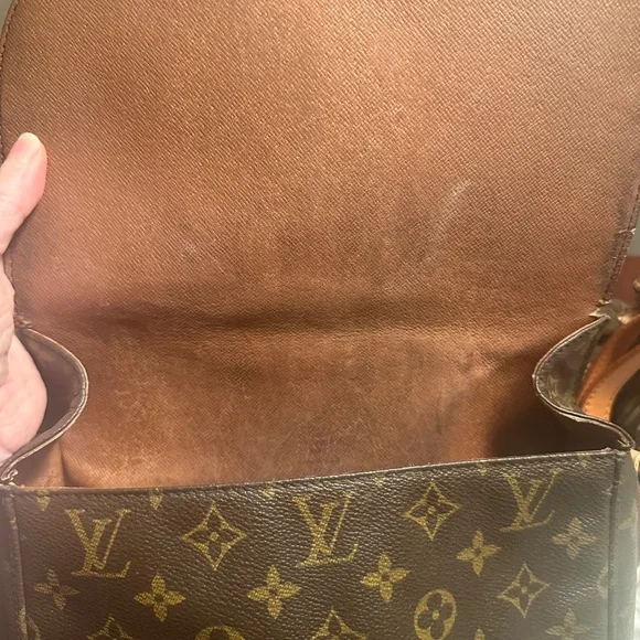 Louis Vuitton Saint Cloud Crossbody - Picture 10 of 12